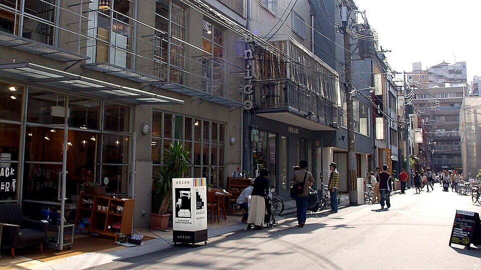 Small storefronts along a street in Minami-Horie