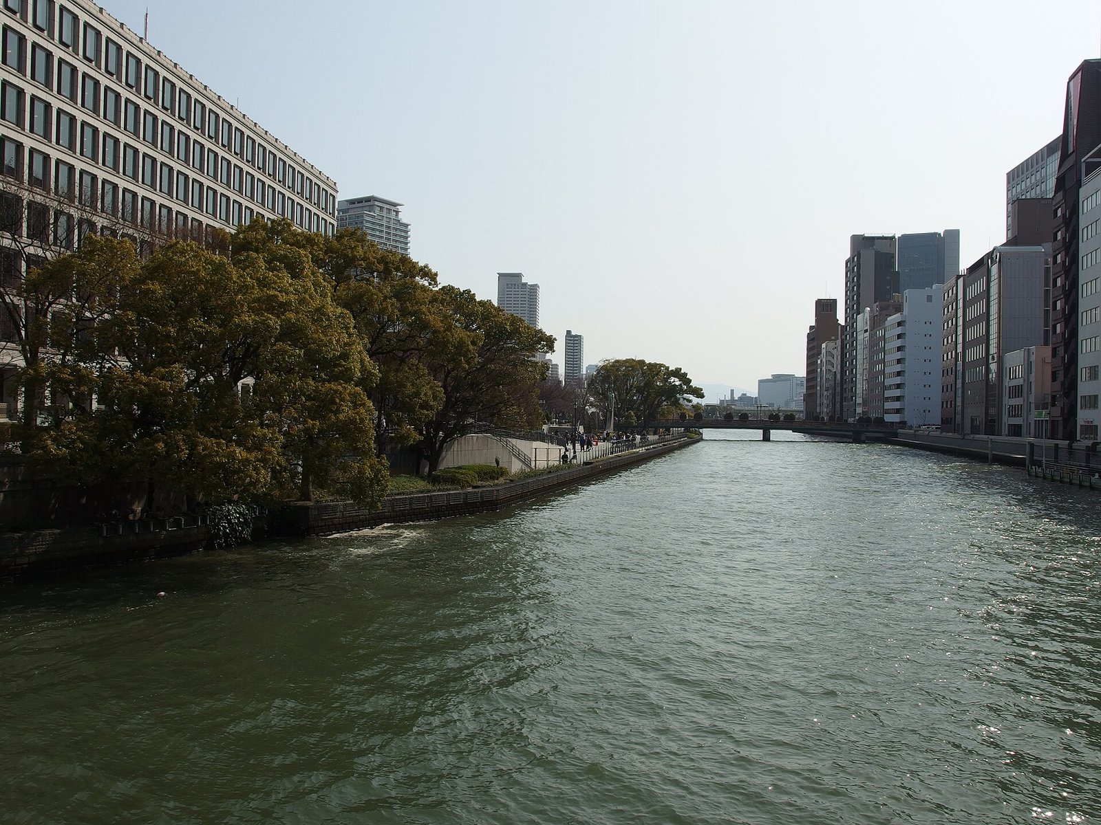 The Dojima River and its urban riverbanks in Osaka