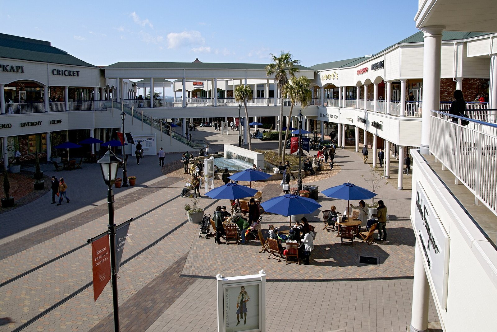 Open-air shopping streets at Rinku Premium Outlets